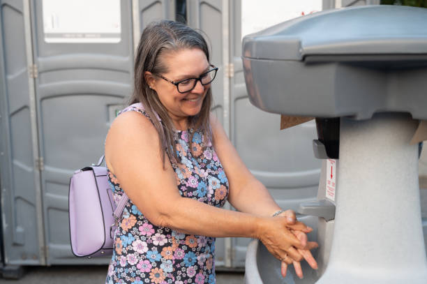 Portable Toilet Options We Offer in Pleak, TX